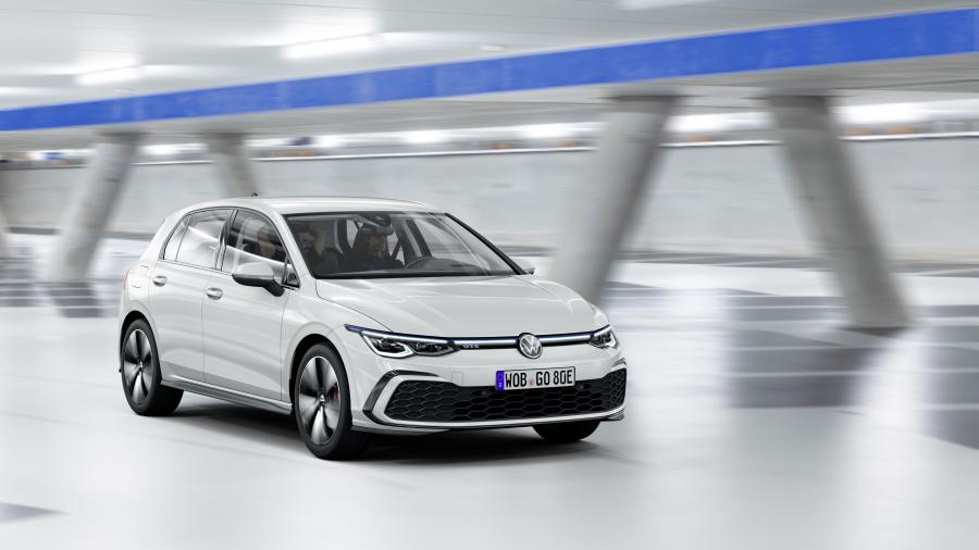  Volkswagen Golf GTE 2020 года  (WW) (фото 1 из 18)
